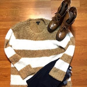 Cozy Winter soft bunny sweater. Looks good with skinny jeans short boots.